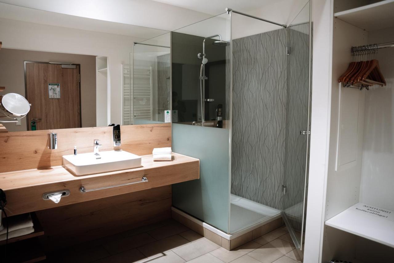 Centrale Hotel Und Restaurant Waldkraiburg Zewnętrze zdjęcie
