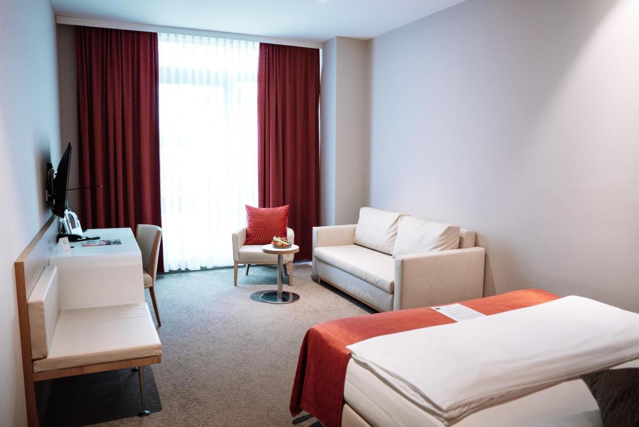Centrale Hotel Und Restaurant Waldkraiburg Zewnętrze zdjęcie