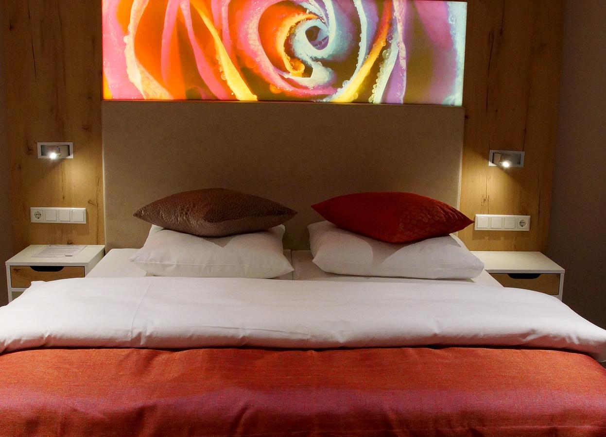 Centrale Hotel Und Restaurant Waldkraiburg Zewnętrze zdjęcie