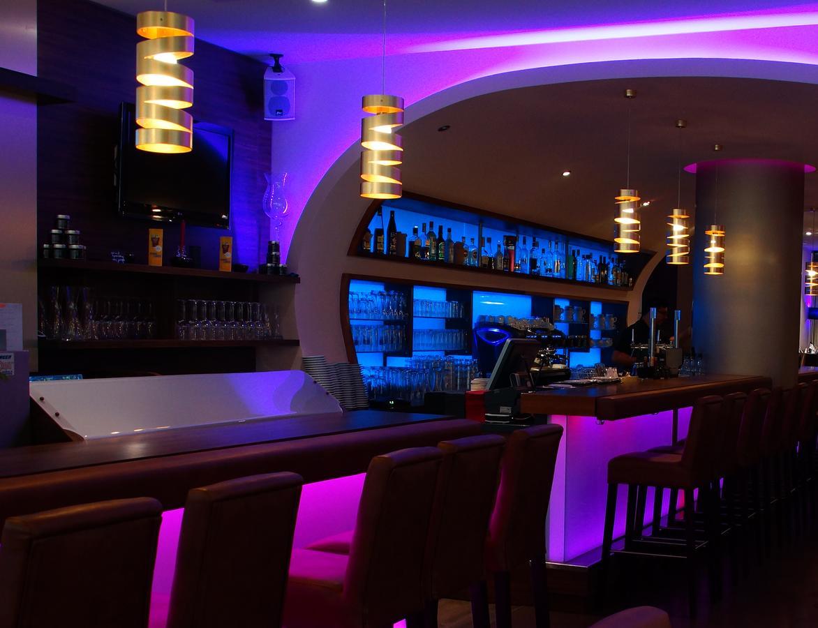 Centrale Hotel Und Restaurant Waldkraiburg Zewnętrze zdjęcie